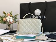 Chanel Small Box White Size 18 cm - 4