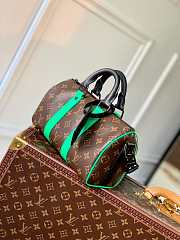 Louis Vuitton Keepall Bandouliere 25 Bag Green - 6