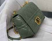 Dior M9243 Large Quilted Macrocannage Calfskin Green Size 29 x 18 x 10 cm - 2
