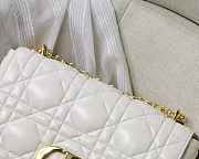  Dior Large Quilted Macrocannage Calfskin White Size 29 x 18 x 10 cm - 6