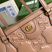 Gucci GG Matelassé Leather Medium Tote Beige Size 38 x 28 x 14 cm - 4