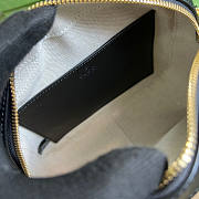 Gucci GG Matelassé Leather Shoulder Bag Black Size 21.5 x 17 x 7.5 cm - 3