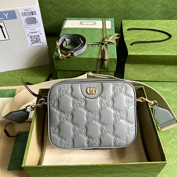 Gucci GG Matelassé Leather Shoulder Bag Gray Size 21.5 x 17 x 7.5 cm