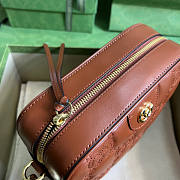 Gucci GG Matelassé Leather Shoulder Bag Brown Size 21.5 x 17 x 7.5 cm - 6
