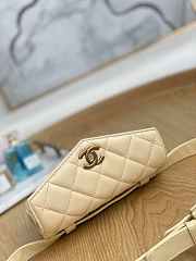 Chanel A99009 Waist bag Lambskin Apricot Gold Size 18 x 3.5 x 12 cm - 3