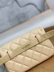 Chanel A99009 Waist bag Lambskin Apricot Gold Size 18 x 3.5 x 12 cm - 4