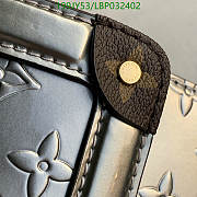 Louis Vuitton LV Shoulder Bag Size 21 x 14 x 9 cm - 2