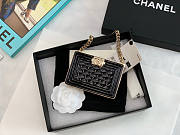 Chanel Cl Boy Minaudiere Shiny Leather Size 7.5 x 11 x 2.4 cm - 1