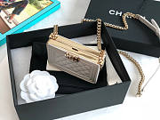 Chanel Cl Boy Minaudiere White Size 7.5 x 11 x 2.4 cm - 5