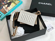 Chanel Cl Boy Minaudiere White Size 7.5 x 11 x 2.4 cm - 6