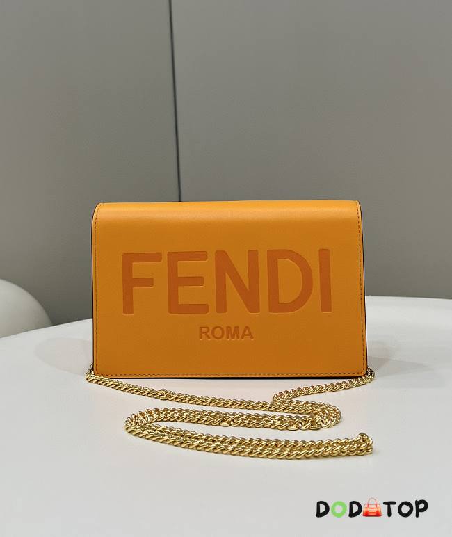 Fendi Chain Bag Yellow Size 20 x 6 x 13 cm - 1