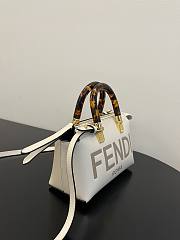 Fendi Roma Mini Bag White Size 17 x 18 x 8 cm - 6