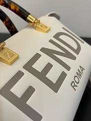 Fendi Roma Mini Bag White Size 17 x 18 x 8 cm - 3