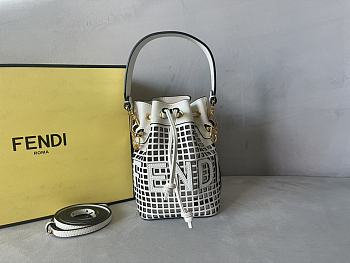 Fendi Mon Tresor Small Bucket Bag White Size 12 x 10 x 18 cm