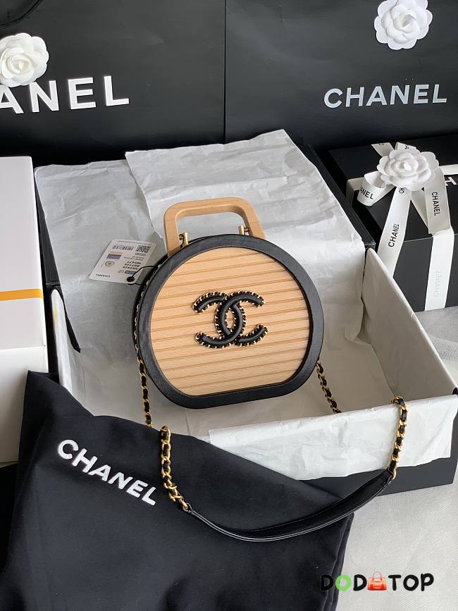 Chanel Round Box Bag 17 × 21  x 7.5 cm - 1