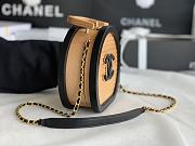 Chanel Round Box Bag 17 × 21  x 7.5 cm - 3