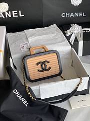 Chanel Wooden Box Bag 17 × 21 x 7.5 cm - 1