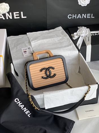 Chanel Wooden Box Bag 17 × 21 x 7.5 cm