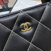 Chanel Medieval 22C Tiffany Handbag Black Size 23 x 24 x 9 cm - 6