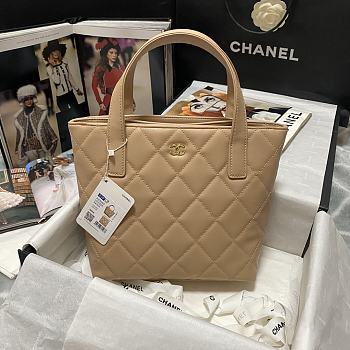 Chanel Medieval 22C Tiffany Handbag Beige Size 23 x 24 x 9 cm