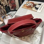 Chanel Medieval 22C Tiffany Handbag Red Size 23 x 24 x 9 cm - 2