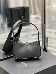 YSL LE 5 A 7 Underarm Bag In Black Size 19 x 11.5 x 4.5 cm - 2