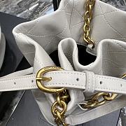 YSL Le Maillon Hook Bucket Bag White Size 19 × 27 × 12 cm - 2