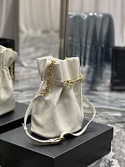 YSL Le Maillon Hook Bucket Bag White Size 19 × 27 × 12 cm - 6