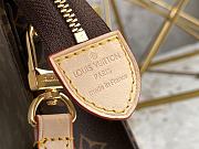 Louis Vuitton LV M47542 Presbyopia Green Shoulder Strap Clutch Size 26 x 20 x 5cm - 3