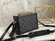 Louis Vuitton LV M20251 Black Flower Clutch Box Size 24 x 16.5 x 8 cm - 4