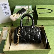 Gucci GG Matelassé Leather Chain Shoulder Bag Black Size 19 x 13 x 11 cm - 6