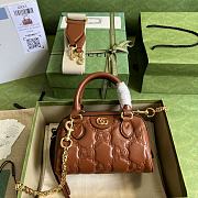 Gucci GG Matelassé Leather Chain Shoulder Bag Brown Size 19 x 13 x 11 cm - 1
