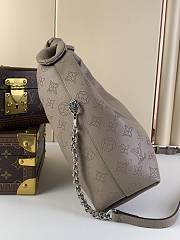Louis Vuitton LV Why Knot PM Galet Size 28 x 34 x 12 cm - 4