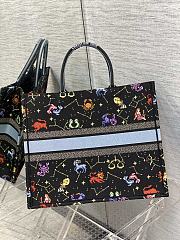 Dior Book Tote Size 42 x 18 x 35 cm - 4