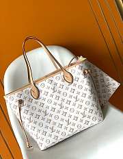 Louis Vuitton Neverfull Buci Box White MM Bag Size 32 x 28 x 14 cm - 3