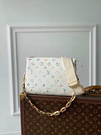 Louis Vuitton LV M21209 Coussin PM Handbag White Size 26 x 20 x 12 cm