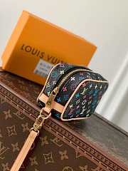 Louis Vuitton LV M81339 Wapity Case Bag Black Size 11 x 8 x 4 cm - 5