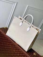 Louis Vuitton LV M46076 Onthego GM Tote Bag White leather Size 41 x 34 x 19 cm - 4
