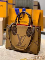 LV M45039 Louis Vuitton Onthego PM Monogram Handbag Size 25 x 19 x 11.5 cm - 4