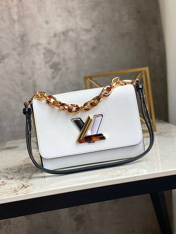 Louis Vuitton Twist MM 04 Size 23 x 17 x 9.5 cm