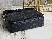 Louis Vuitton LV M46255 Black Flower Men's Messenger Bag Size 25 x 21 x 8 cm - 5
