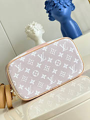 Louis Vuitton LV Toiletry Bag Size 24 x 18 x 14.5 cm - 4