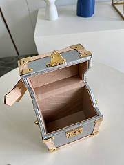 Louis Vuitton LV Camera Box 01 Size 16 x 13 x 7.5 cm - 5