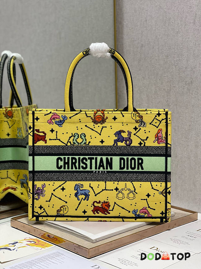 Dior Book Tote Yellow Size 36.5 x 28 x 17.5 cm - 1