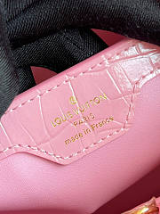 Louis Vuitton Capucines 03 MM Size 31.5 x 20 x 11 cm - 2