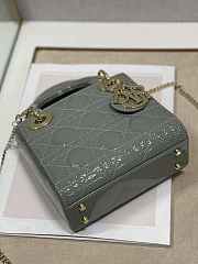  Dior M0505 Mini Lady Dior Bag Gray Patent Cannage Calfskin Size 17 x 15 x 7 cm - 3