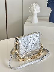 Louis Vuitton Lv Coussin BB Handbag M20567 Size 21 x 16 x 7 cm - 3