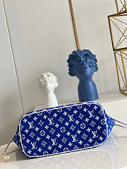 Louis Vuitton Neverfull MM Blue Size 31 x 28 x 14 cm - 5