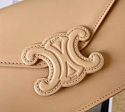 Celine Wallet On Chain Cuir Triomphe Beige Size 19 x 11 x 4 cm - 2