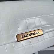 Balenciaga Triplet Organ Chain Bag White Size 21 x 8 x 12 cm - 6